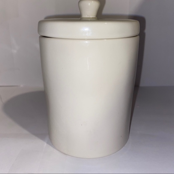 Rae Dunn Magenta LIPS Jar - Picture 2 of 6